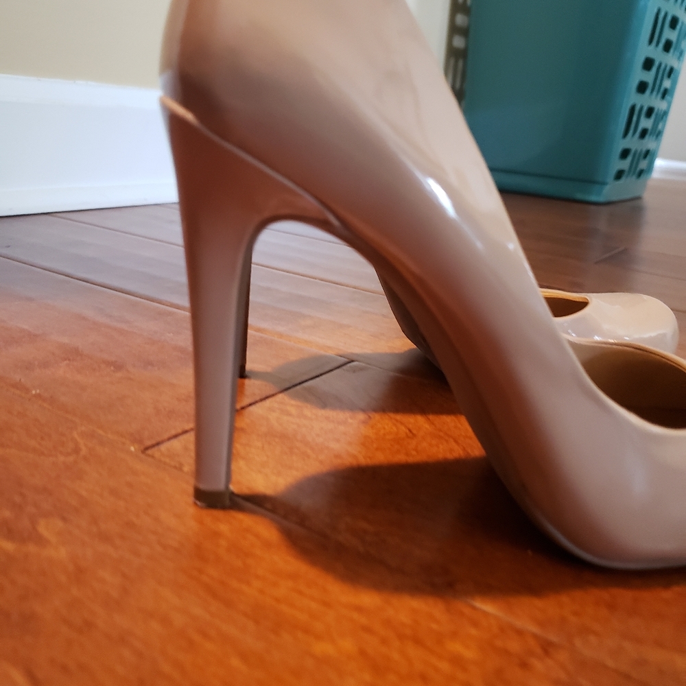Shoes - Picture 6 of 6